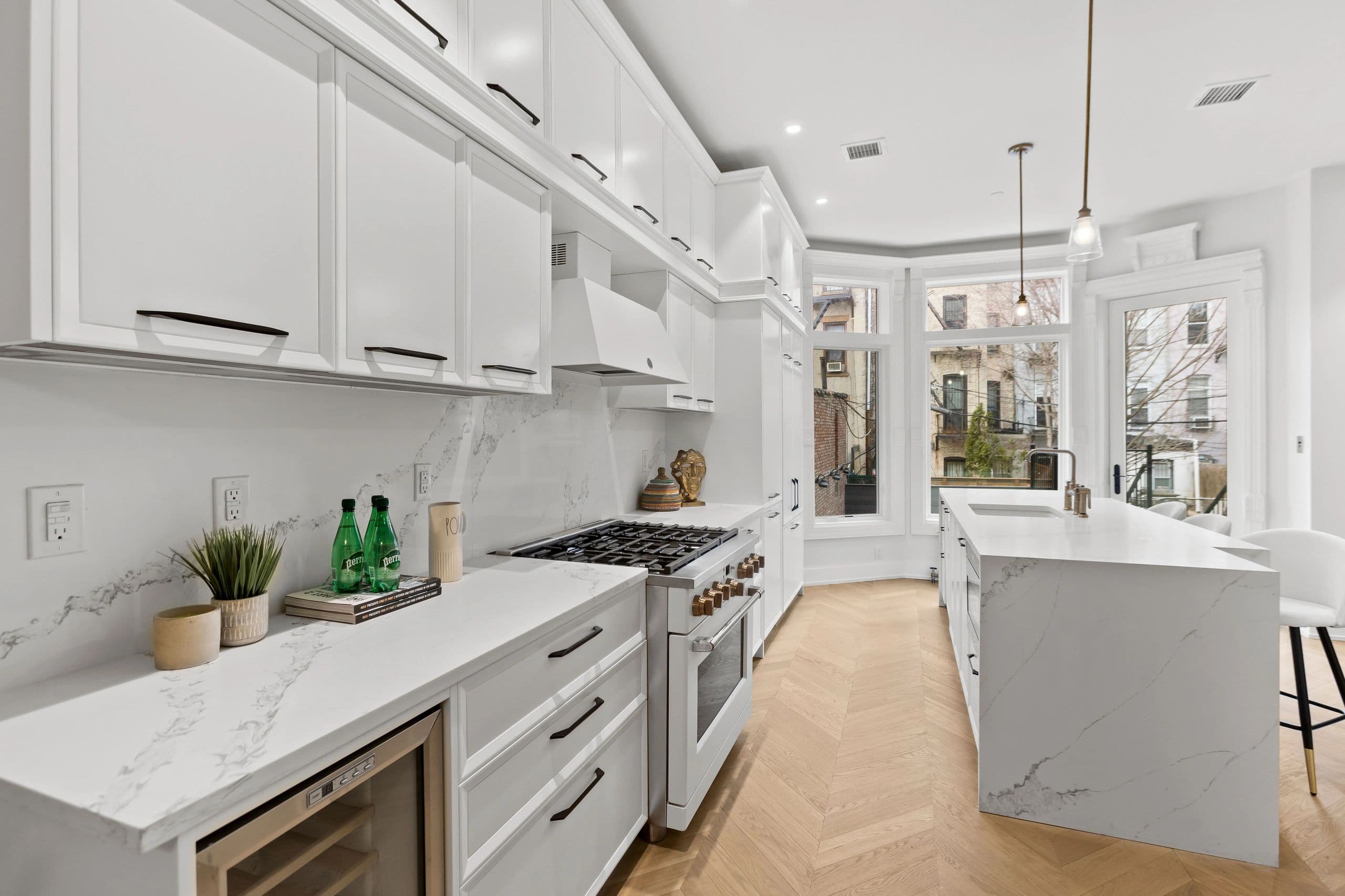 419 Pulaski Street — image 2